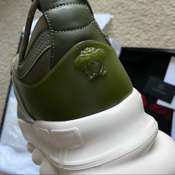 Versace Chain Reaction Sneaker - Picture 7 of 8